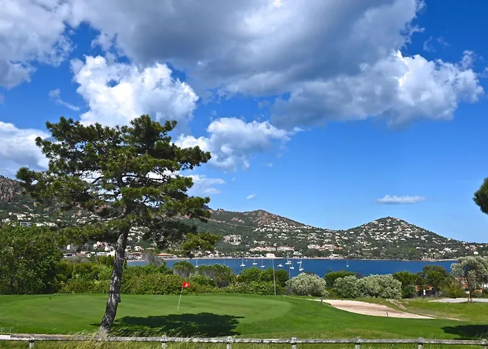 L'esquinade - G4 126 By Interhome *